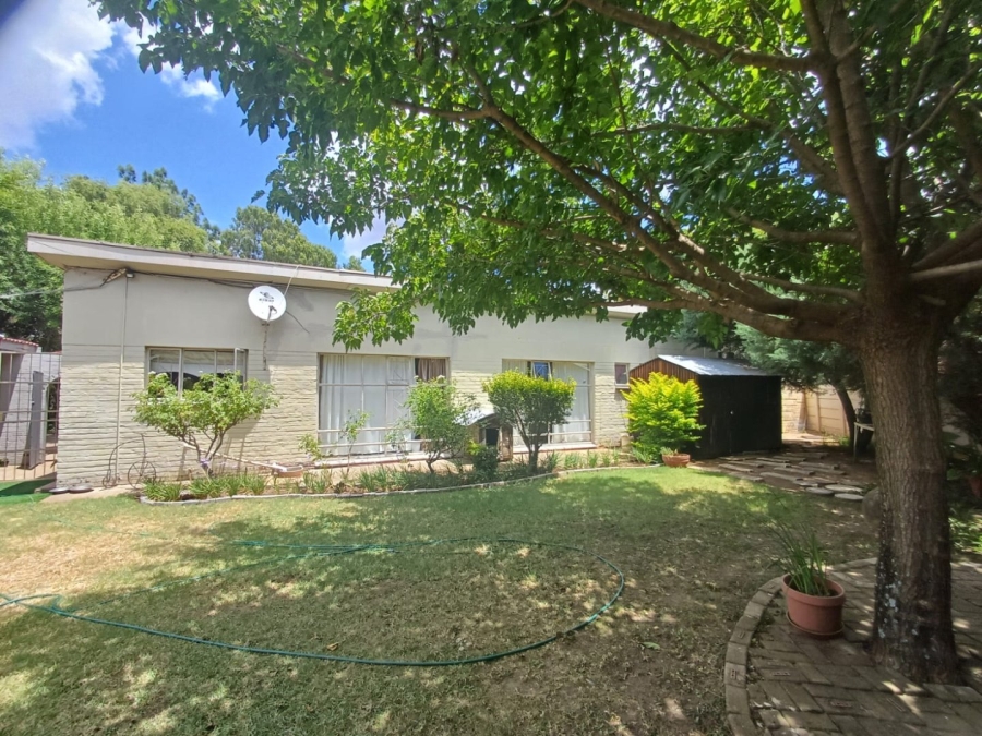 5 Bedroom Property for Sale in Wilkoppies North West